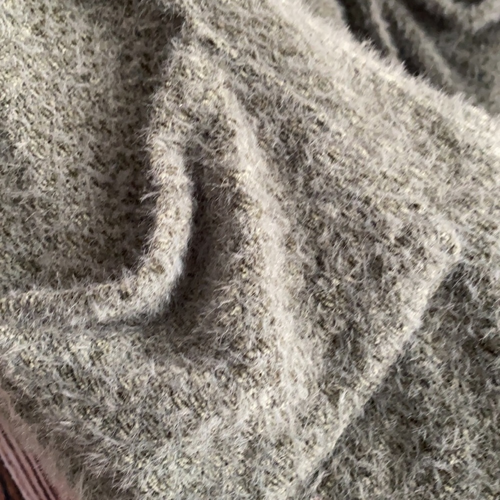 Cardigan - Picture 2 of 10
